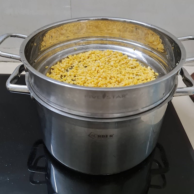 Bước 1 Sơ chế nguyên liệu Xôi chè ( Công thức được chia sẻ từ người dùng)