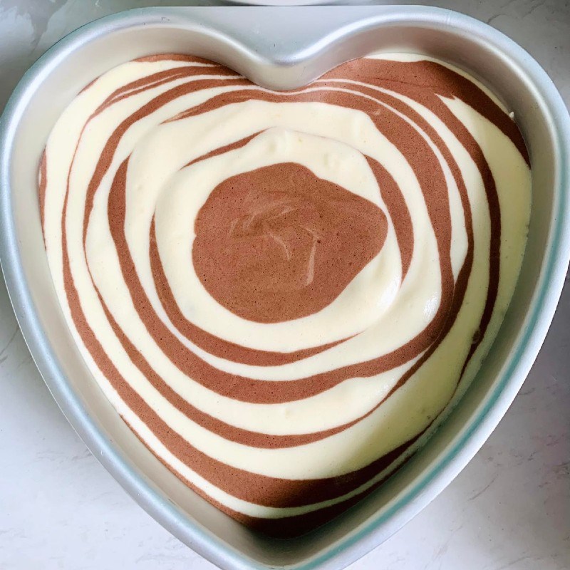 Bước 6 Tạo hình bánh Bánh bông lan ngựa vằn