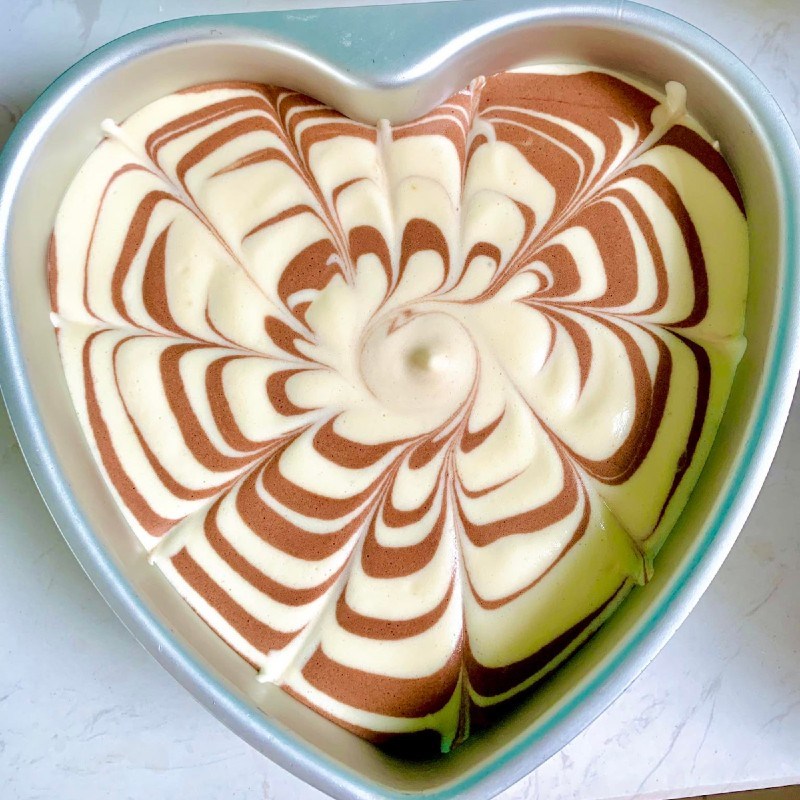 Bước 6 Tạo hình bánh Bánh bông lan ngựa vằn