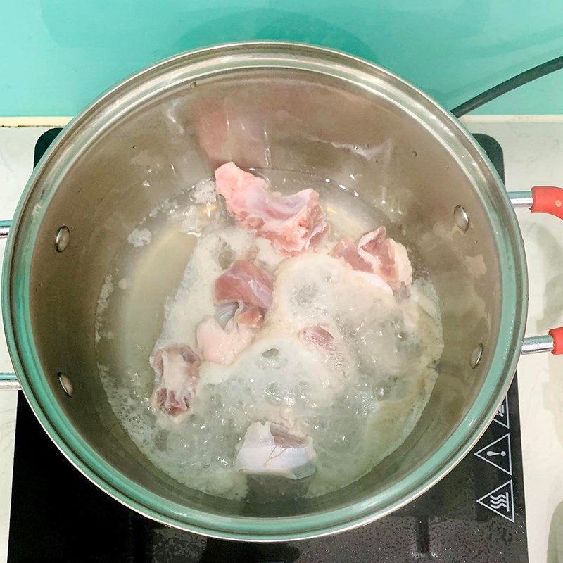 Bước 1 Trần sườn non Hủ tiếu bò viên sườn non (Công thức được chia sẻ từ người dùng)