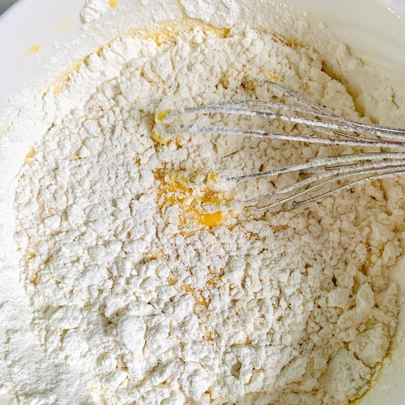 Bước 2 Trộn bột Bánh bông lan ngựa vằn