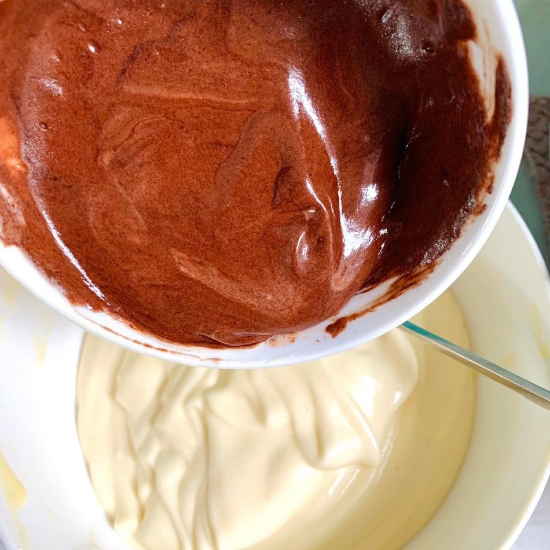 Bước 5 Trộn màu Bánh bông lan ngựa vằn