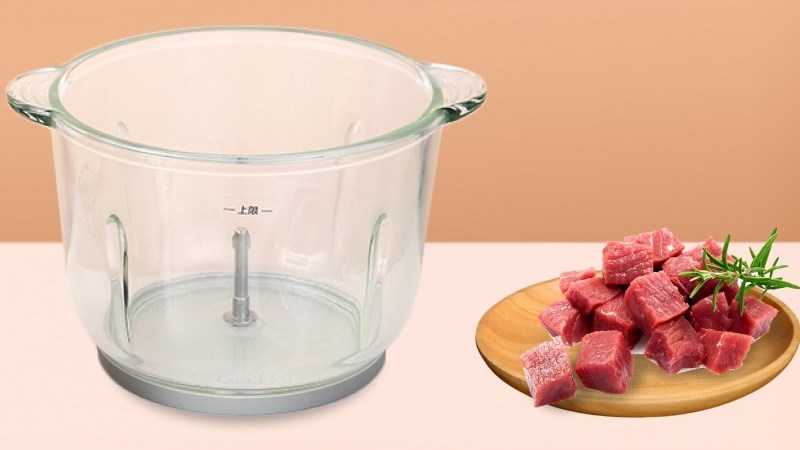 Cối xay của m&aacute;y xay thịt Midea MJ-BC300GS được l&agrave;m bằng thủy tinh