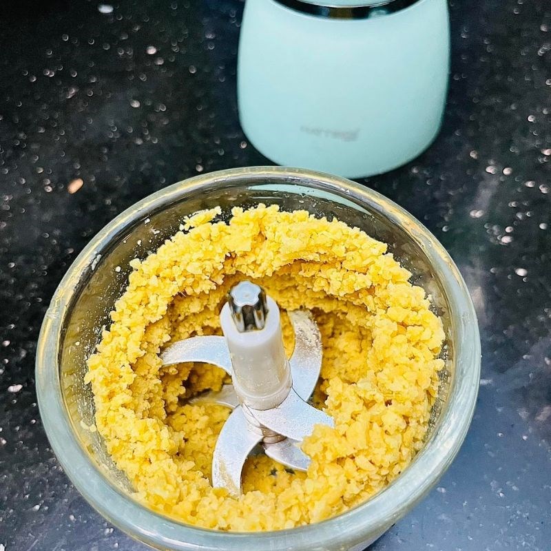 Bước 2 Làm vỏ bánh khoai lang Bánh khoai lang nướng nhân táo quế