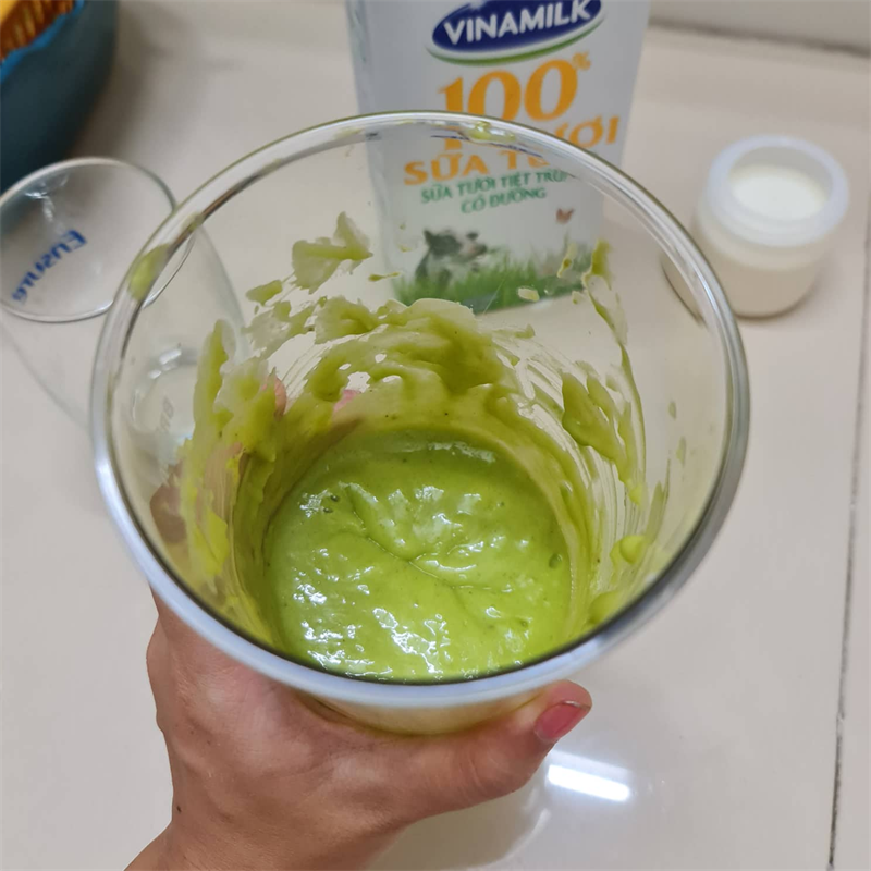Bước 2 Xay sinh tố Sinh tố bơ chuối