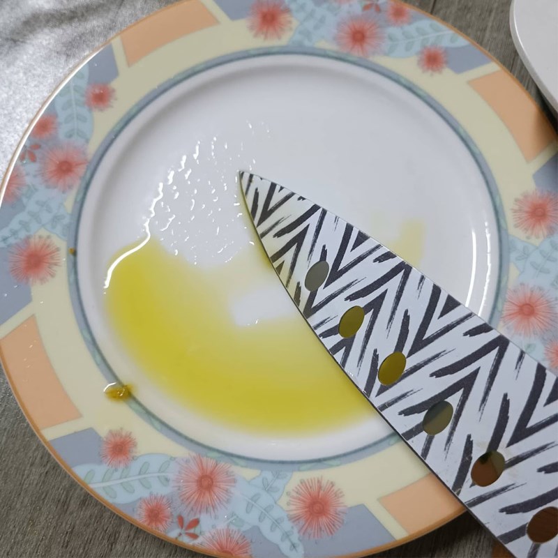 Bước 5 Cắt lát cuộn cơm Sushi tôm tempura chiên giòn