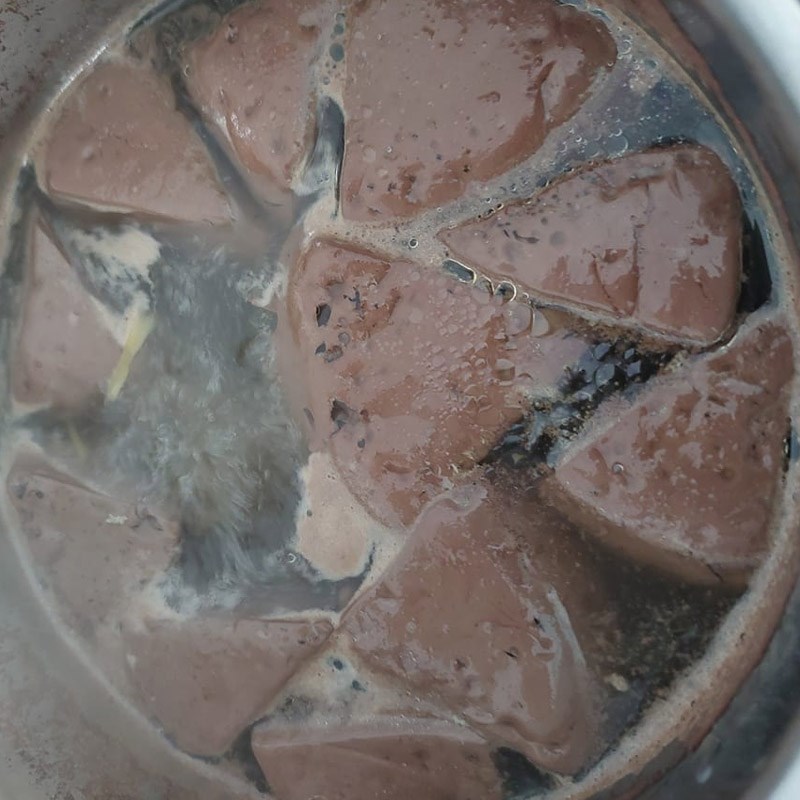 Bước 3 Chưng huyết với rau ngải cứu Canh huyết chưng rau ngải cứu (Công thức được chia sẻ từ người dùng)