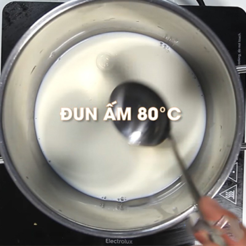 Bước 2 Đun sữa Pudding sữa kẹo xốp Marshmallow