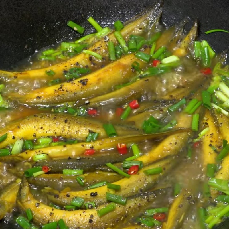 Bước 3 Kho cá chạch Cá chạch kho nghệ