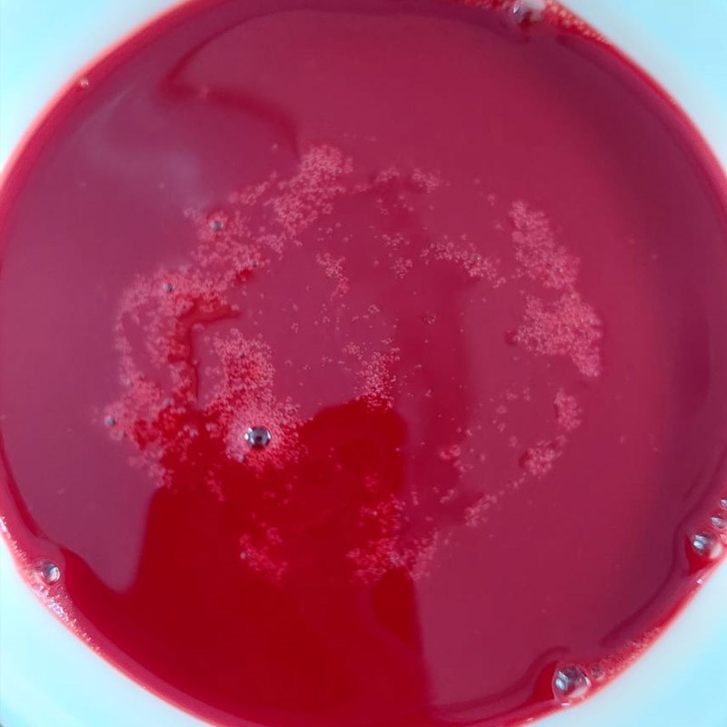 Bước 1 Làm đông huyết Canh huyết chưng rau ngải cứu (Công thức được chia sẻ từ người dùng)