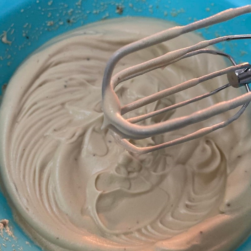 Bước 2 Làm cốt bánh bông lan Bánh bông lan trân châu đường đen (Công thức được chia sẻ từ người dùng)