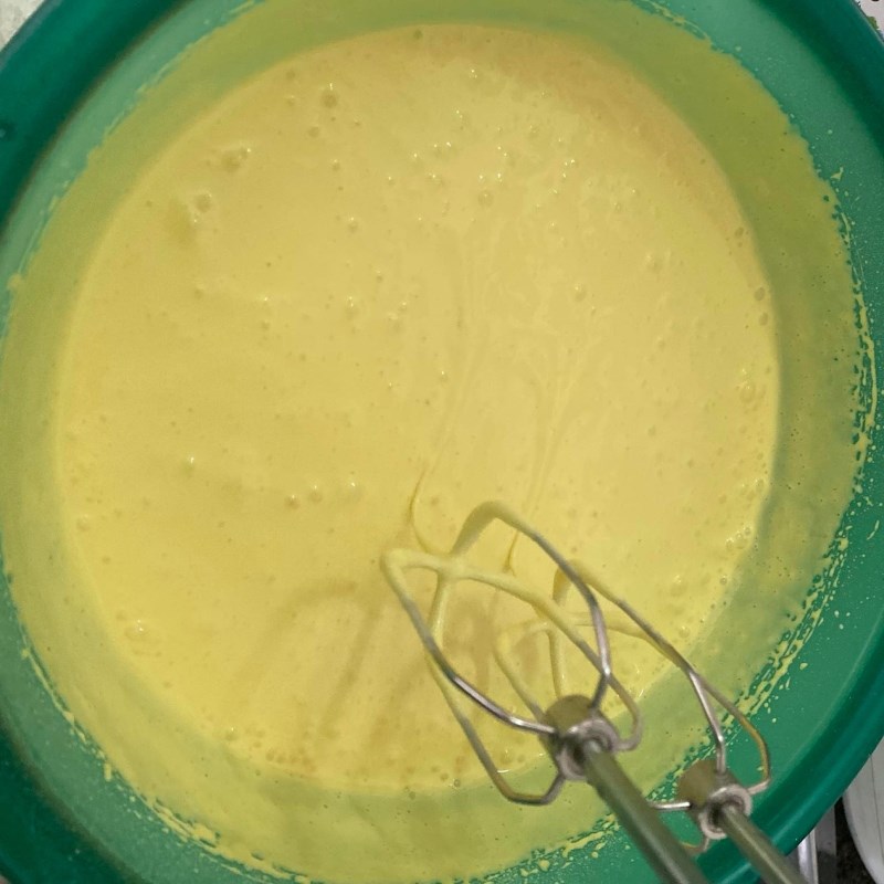 Bước 3 Làm kem trứng Bánh bông lan kem trứng (Công thức được chia sẻ từ người dùng)