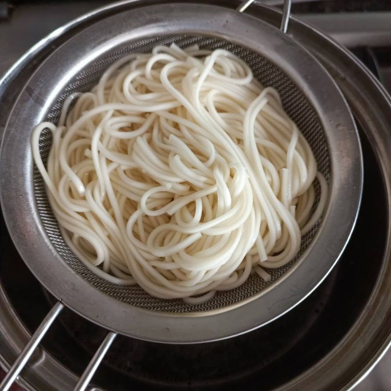 Bước 1 Luộc mì Ý Mì Ý sốt kem trái bơ