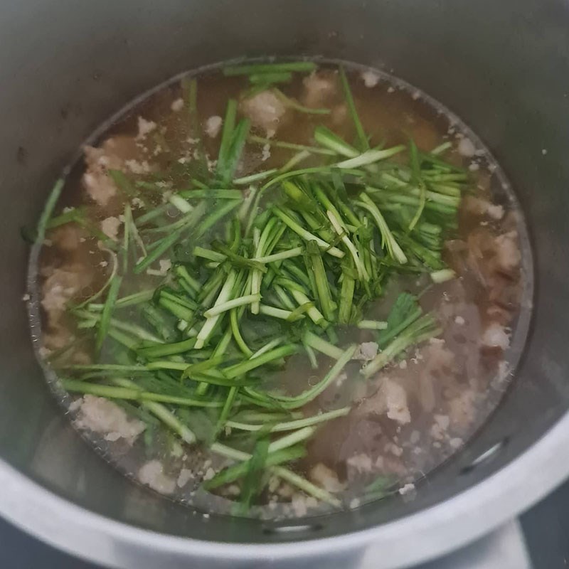 Bước 2 Nấu canh Canh hẹ đậu hũ thịt bằm