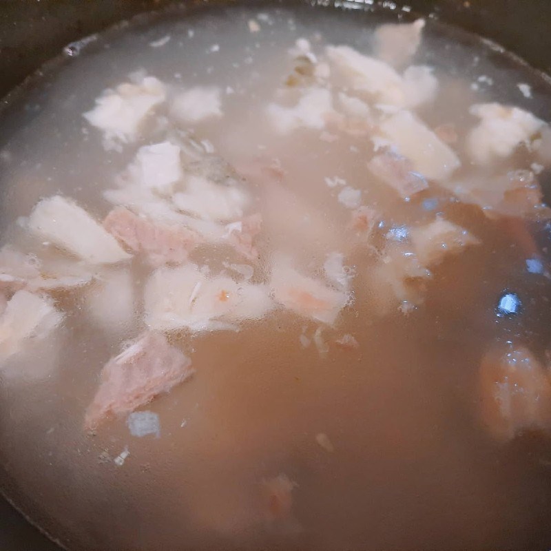 Bước 4 Nấu canh Canh cá chép nấu rau cải bó xôi