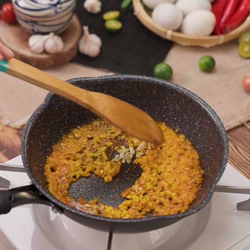 Bước 2 Nấu sốt ớt Vịt lộn nướng sốt ớt