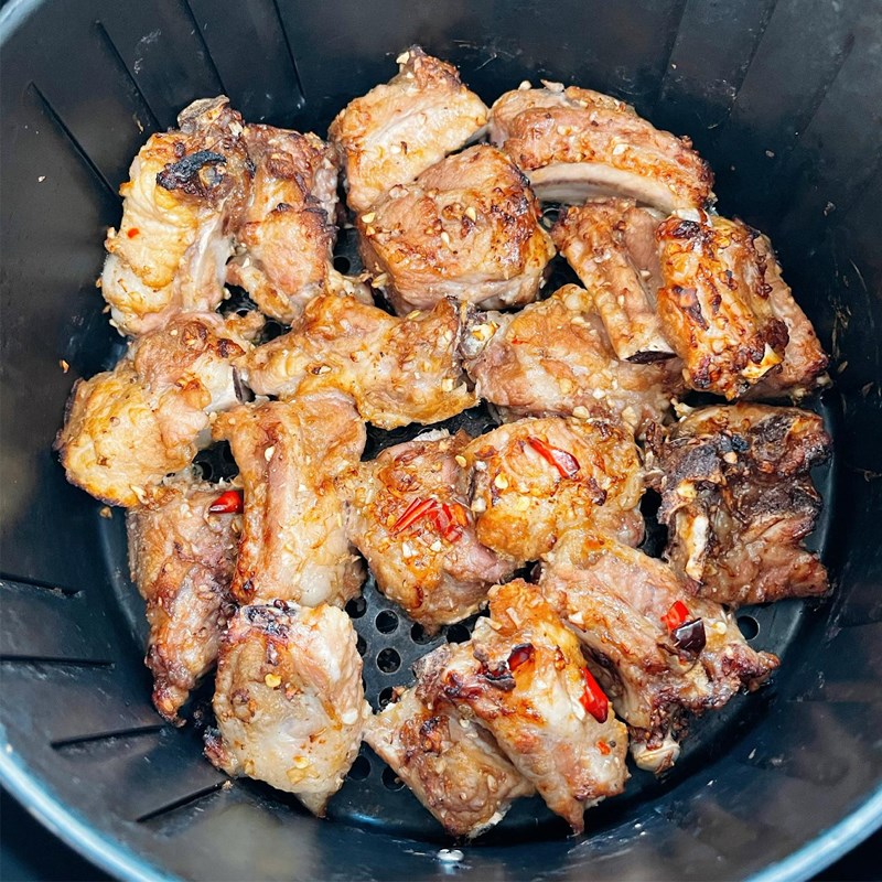 Bước 2 Nướng sườn heo Sườn rim dứa bằng nồi chiên không dầu