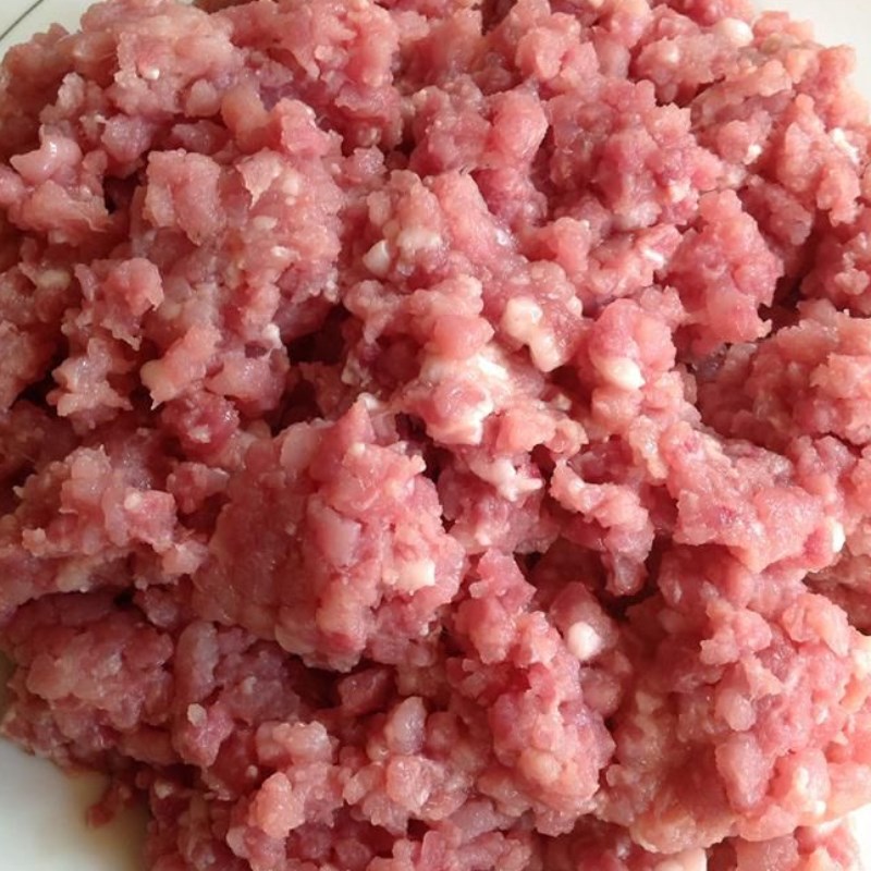 Bước 1 Sơ chế nguyên liệu Chả cuốn lá xương sông (Công thức được chia sẻ từ người dùng)