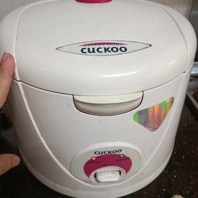 Bước 1 Sơ chế nguyên liệu Sushi tôm tempura chiên giòn