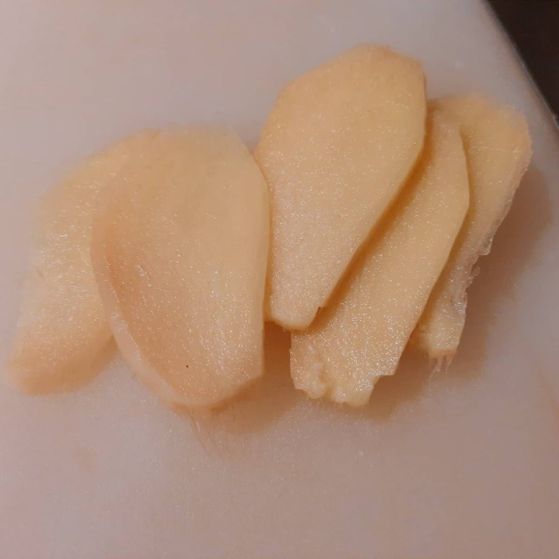 Bước 1 Sơ chế nguyên liệu Canh cá chép nấu rau cải bó xôi