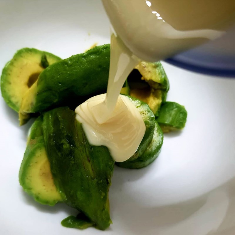 Bước 1 Sơ chế nguyên liệu Panna cotta bơ xoài