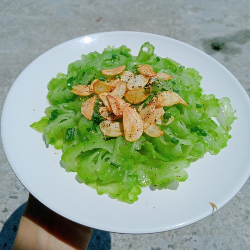 Bước 3 Thành phẩm Mướp đắng xào tỏi