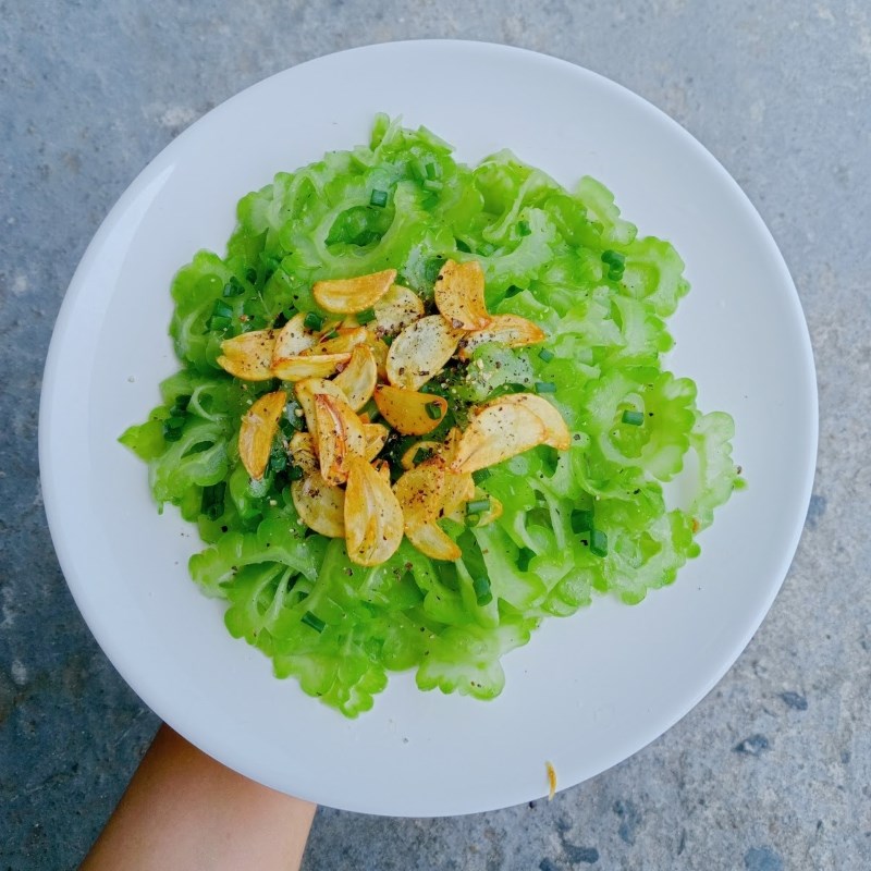 Bước 3 Thành phẩm Mướp đắng xào tỏi