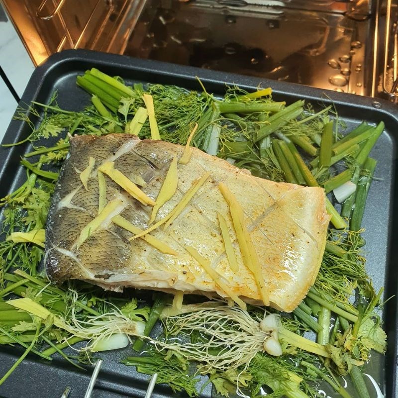 Bước 4 Trang trí Cá chim hấp gừng