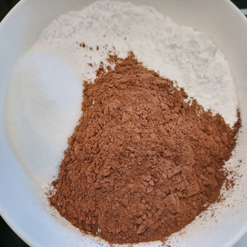 Bước 1 Trộn bột làm trân châu đường đen Sữa tươi trân châu đường đen kem cheese