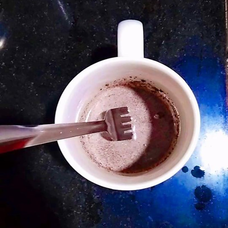Bước 1 Trộn oreo với sữa Oreo mug cake