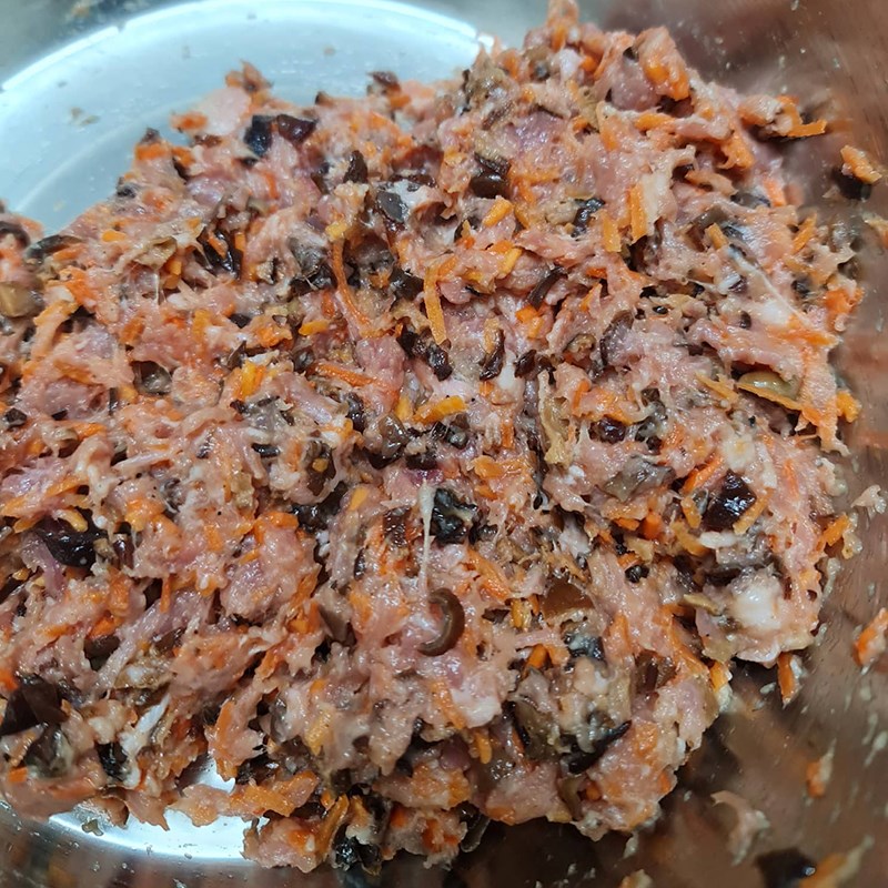 Bước 2 Trộn nguyên liệu Chả cuốn lá xương sông (Công thức được chia sẻ từ người dùng)