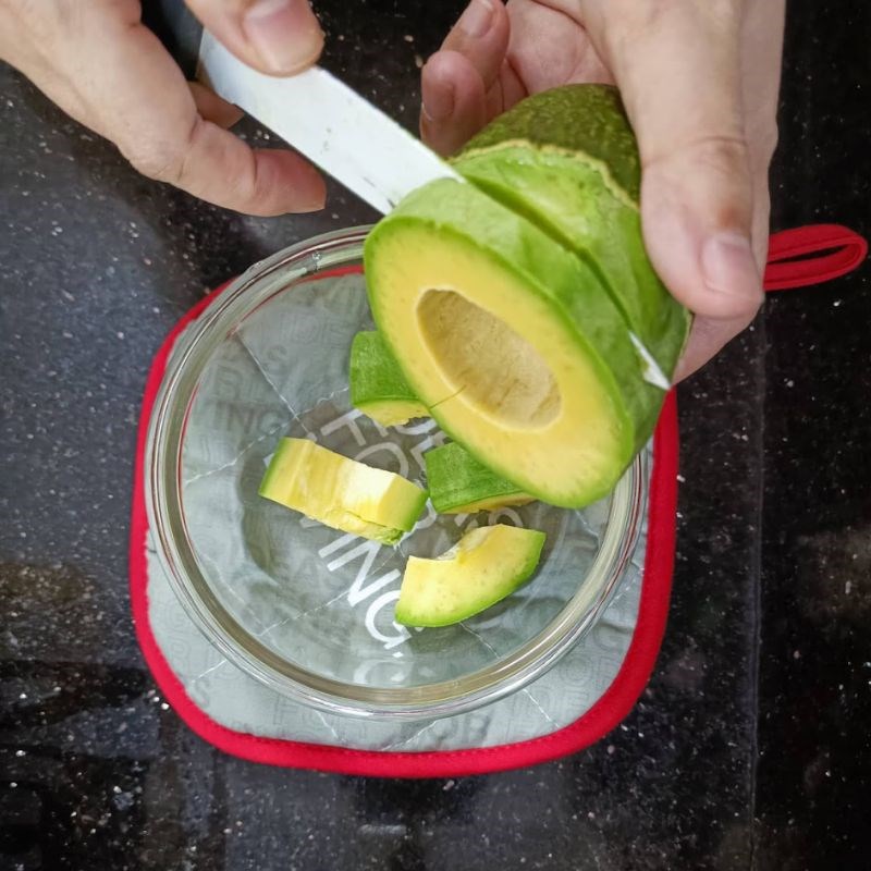 Bước 2 Xay bơ Mì Ý sốt kem trái bơ