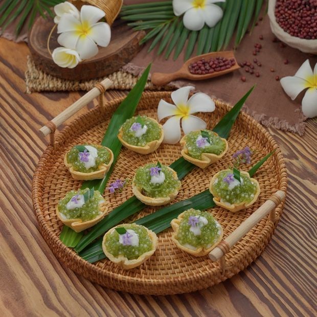 Cách làm bánh tart đậu đỏ bột báng lá dứa, thơm béo, ngon miệng