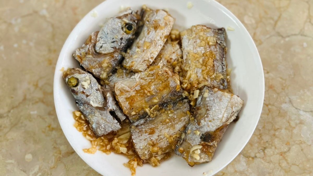 Cá hố sốt mắm tỏi