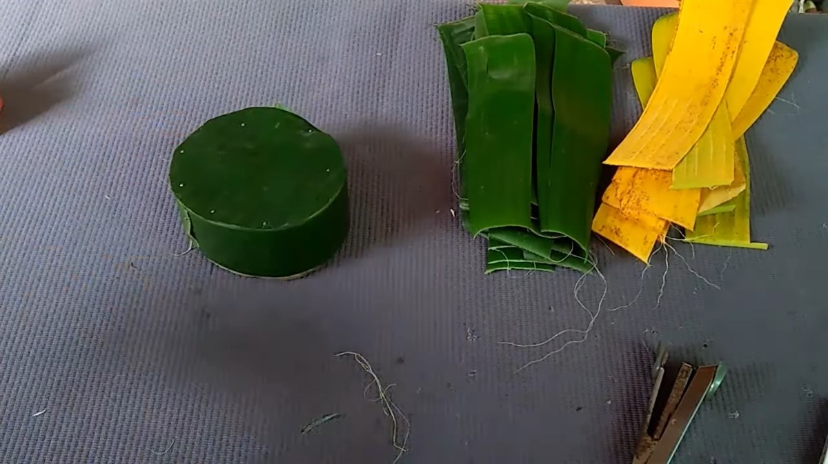 Làm đế từ thân cây chuối