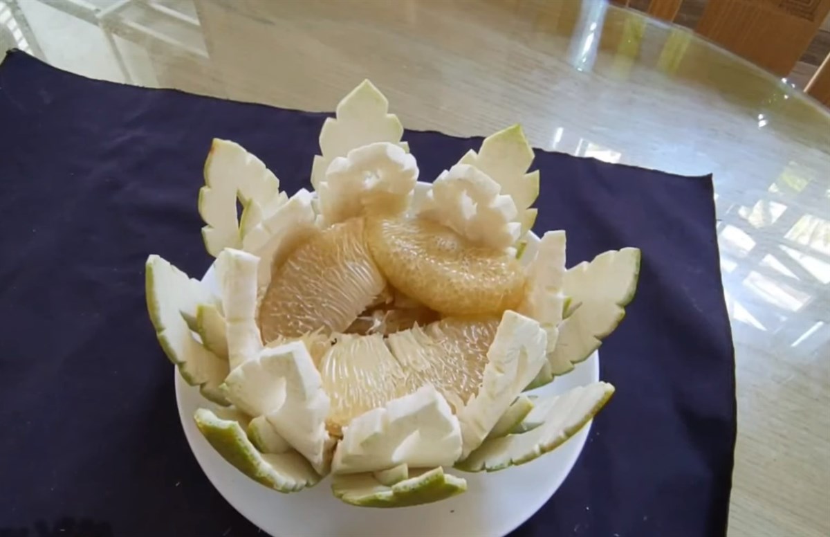 Giỏ đựng trái cây bằng quả bưởi