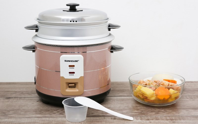 Nồi cơm điện Sunhouse 1.8 l&iacute;t SHD8125 c&oacute; m&agrave;u v&agrave;ng đồng bắt mắt