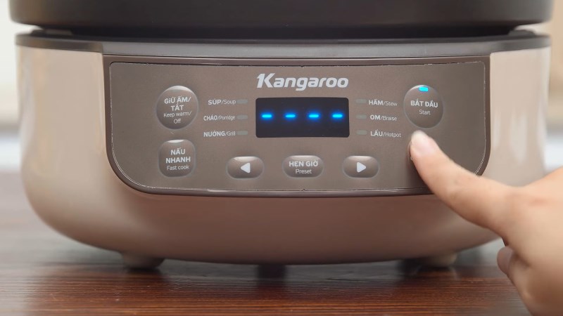 Nhấn liên tục nút