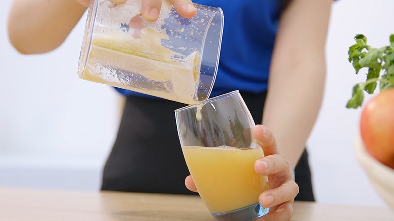 Nước &eacute;p được l&agrave;m bằng m&aacute;y &eacute;p tr&aacute;i c&acirc;y AVA GS-320