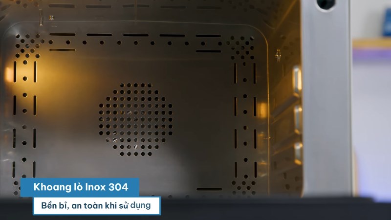 Khoang l&ograve; của l&ograve; chi&ecirc;n kh&ocirc;ng dầu Dreamer DKA-SAF118W