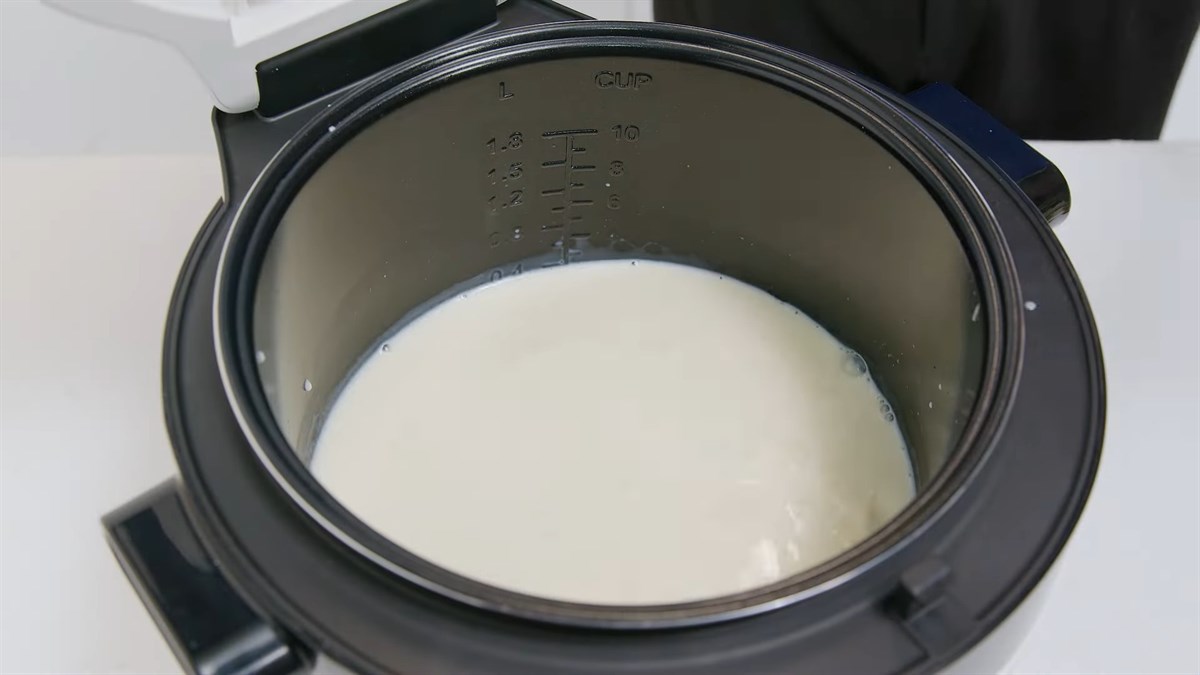 Ủ sữa chua với nồi cơm điện tử Kangaroo KG18DR19