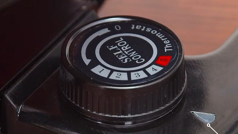 N&uacute;m xoay của nồi lẩu điện Mishio MK-112 5 l&iacute;t kh&ocirc;ng c&oacute; nhiệt độ ch&iacute;nh x&aacute;c