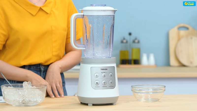 Xay đ&aacute; với m&aacute;y xay sinh tố Toshiba BL-70PR2NV