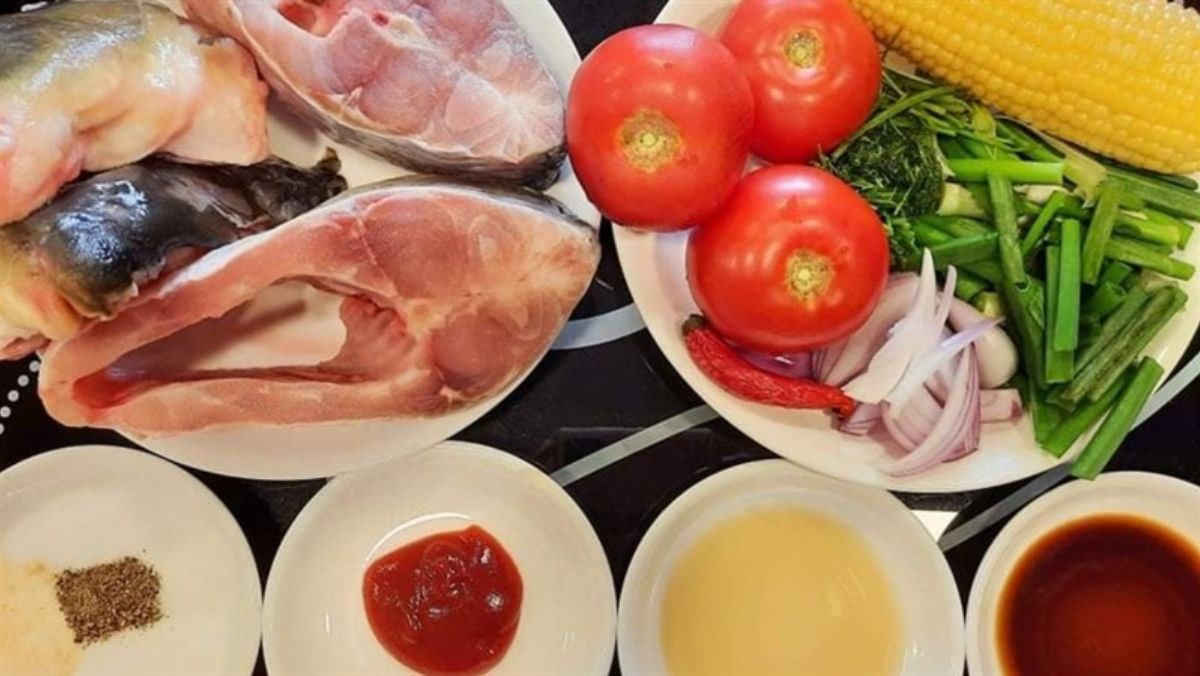 Nguyên liệu món ăn cá chép sốt cà chua