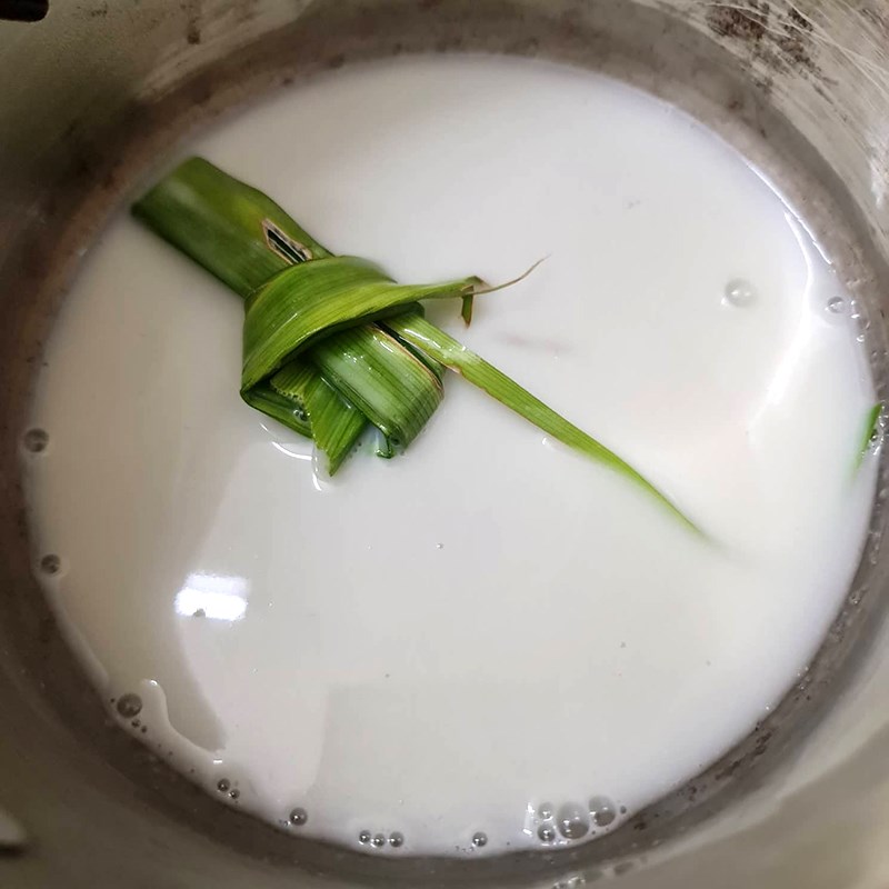 Bước 2 Chế nước cốt dừa Chè đậu xanh nước cốt dừa