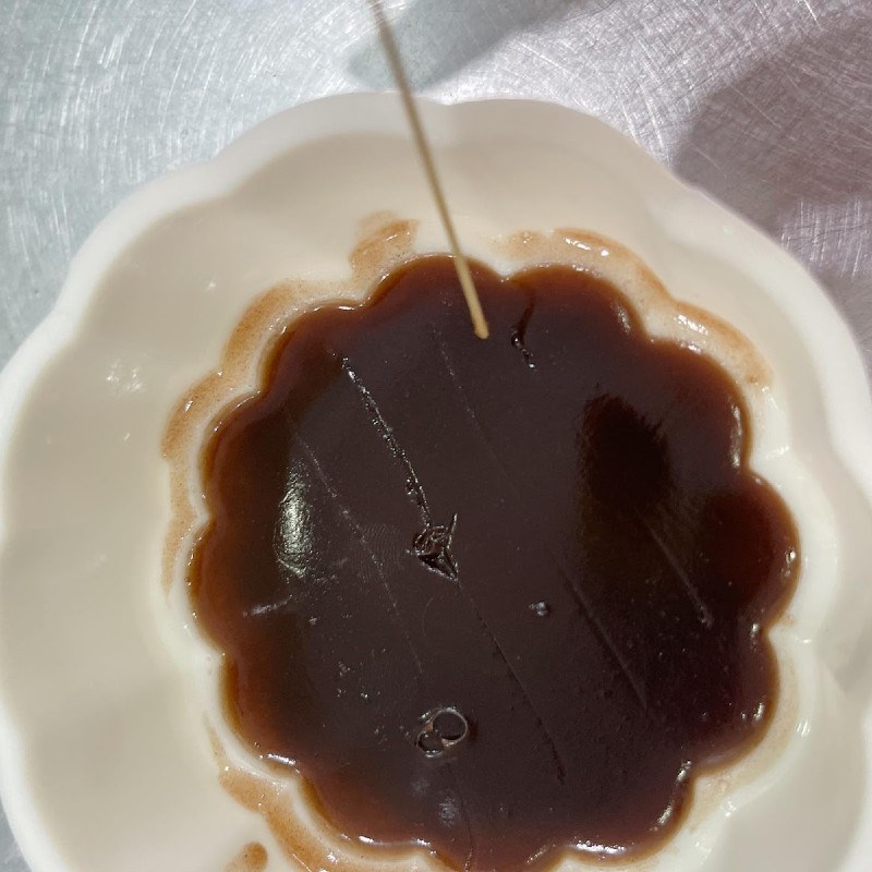 Bước 3 Đổ khuôn Bánh Trung Thu rau câu socola nhân bánh flan