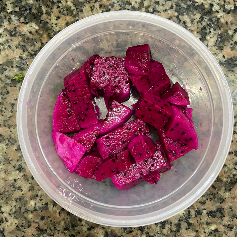 Step 2 Activate yeast and extract dragon fruit juice Red dragon fruit chicken bao