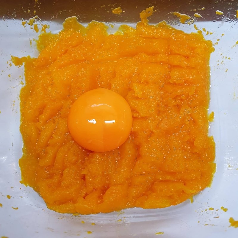 Bước 1 Làm nhân Bánh mì bí đỏ