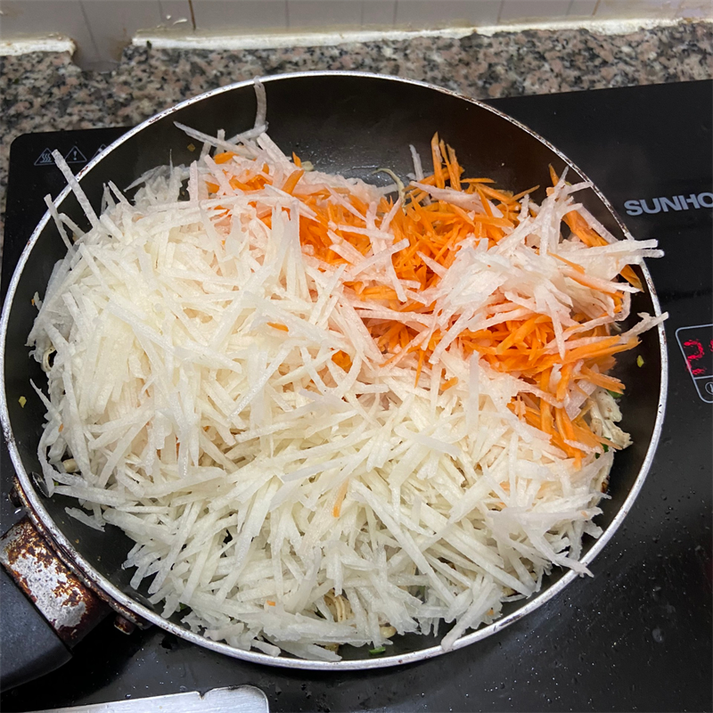 Bước 4 Làm nhân bánh Bánh bao thanh long đỏ ức gà