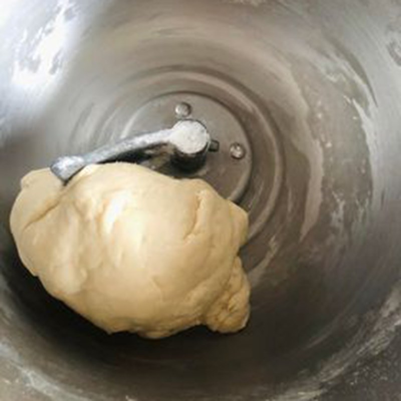 Bước 4 Làm phần bột dầu  Bánh ngàn lớp đậu đỏ trứng muối